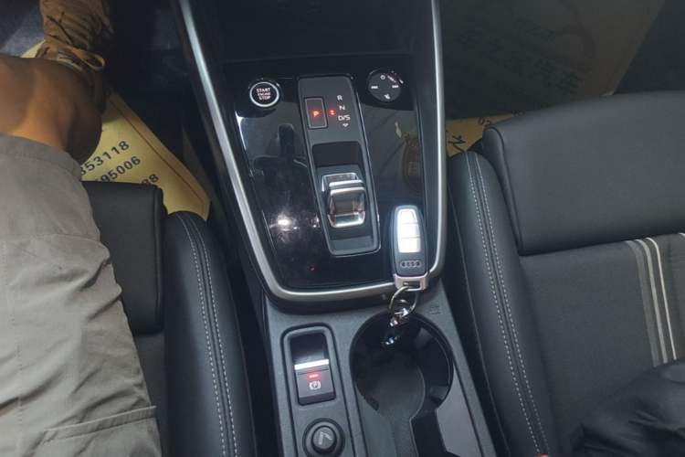 Used Audi A3 2022 A3L Limousine 35 TFSI Fashion Sport Model Gear Lever