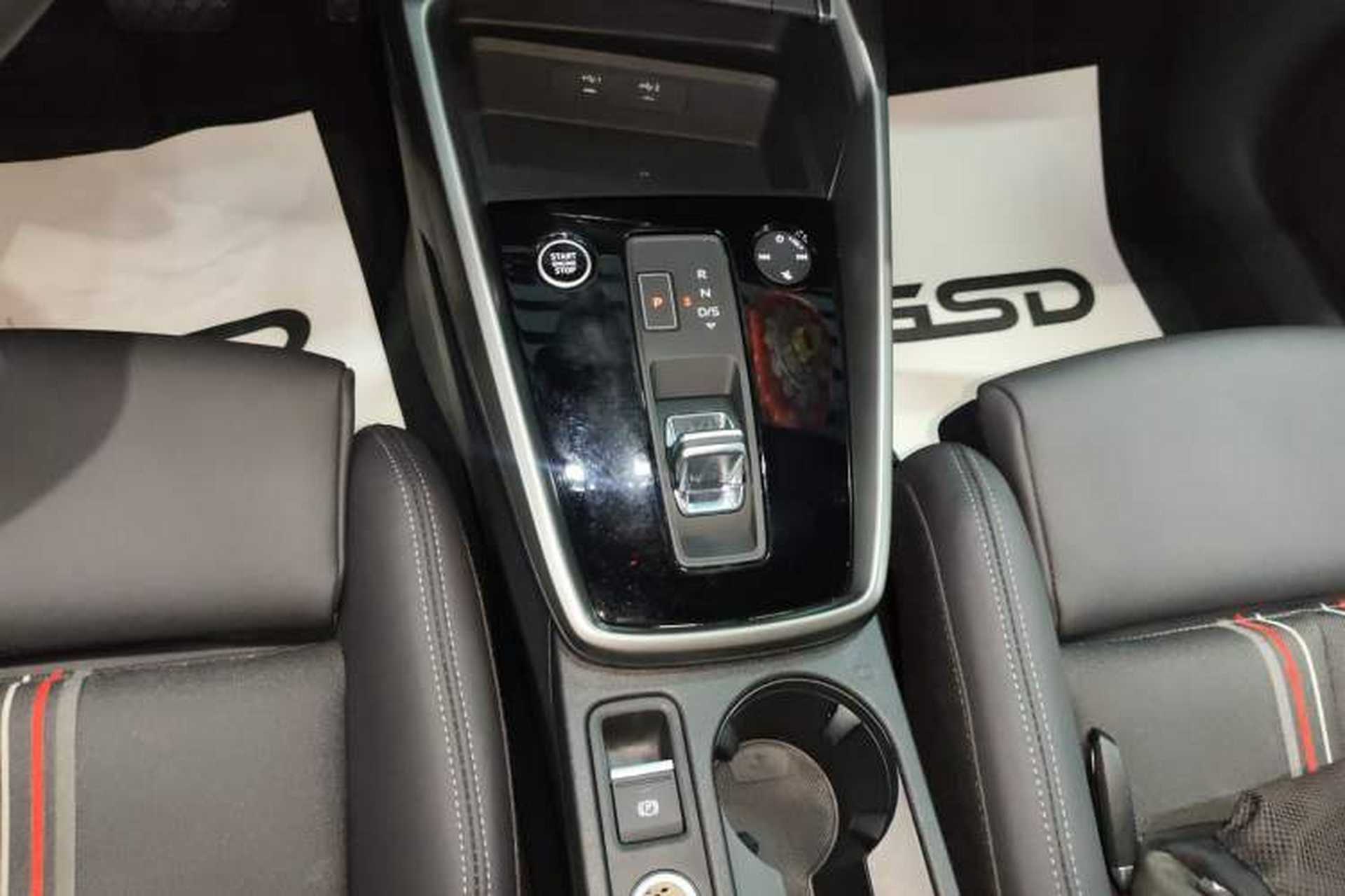 Used Audi A3 2022 Sportback 35 TFSI Fashionable Sports Model Gear Lever