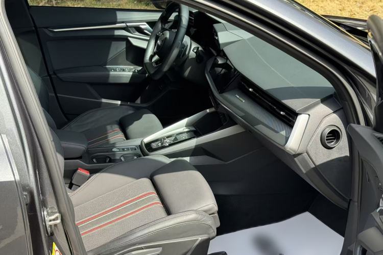 Used Audi A3 2022 Sportback 35 TFSI Fashionable Sports Model Interior 2