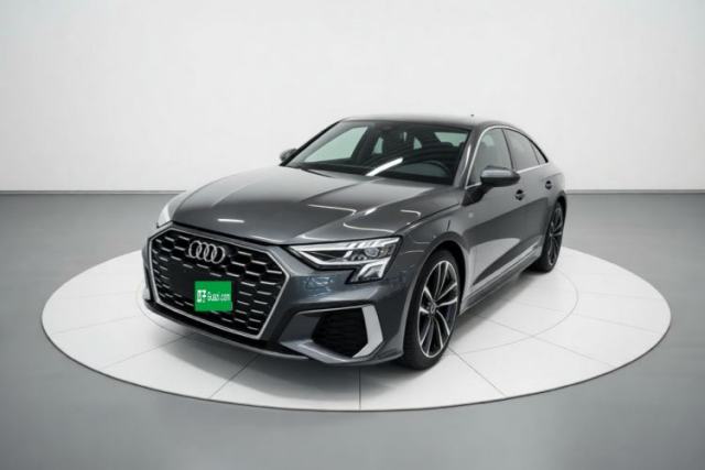 Używany Audi A3 2022 Sportback 35 TFSI Fashionable Sports Model