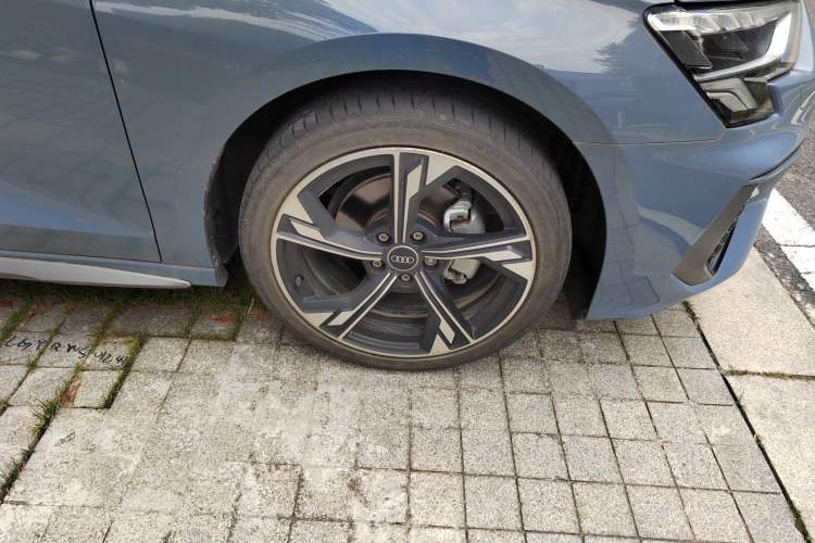 Used Audi A3 2022 A3L Limousine 35 TFSI RS Performance Package Right Front Wheel Hub