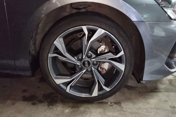Used Audi A3 2022 A3L Limousine 35 TFSI Fashion Sport Model Right Front Wheel Hub