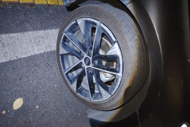 Used Audi A3 2022 A3L Limousine 35 TFSI Fashion Sport Model Right Front Wheel Hub