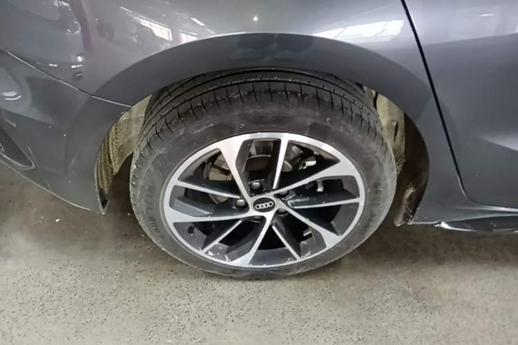 Used Audi A3 2022 Sportback 35 TFSI Ambition Sport Edition Right Rear Wheel Hub