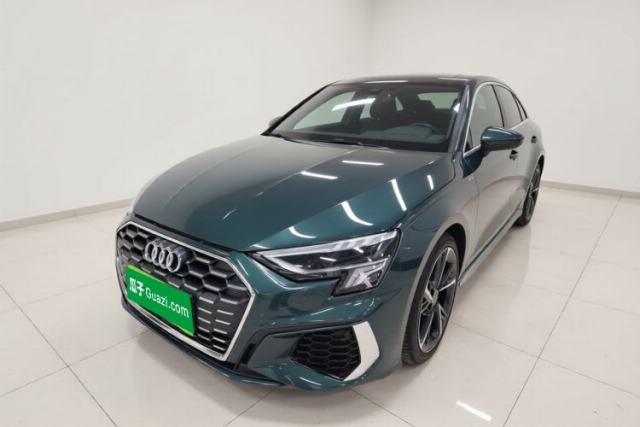 Ojetý Audi A3 2022 Sportback 35 TFSI Fashionable Sports Model