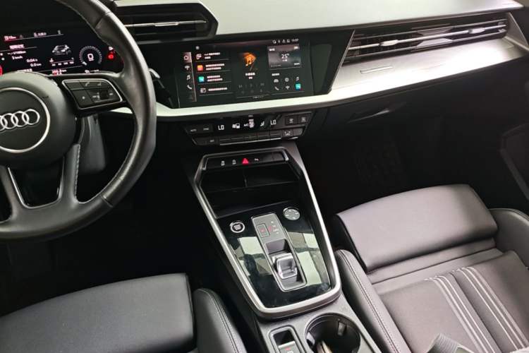 Used Audi A3 2022 Sportback 35 TFSI Fashionable Sports Model Audio And AC Panel