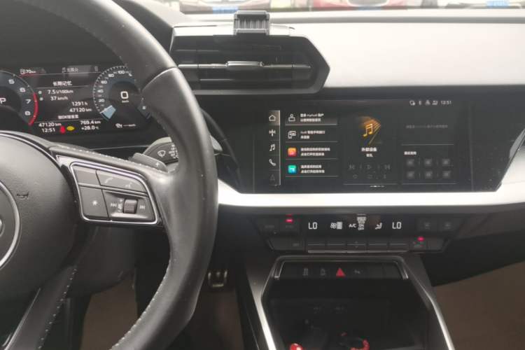 Used Audi A3 2022 Sportback 35 TFSI Fashionable Sports Model Audio And AC Panel