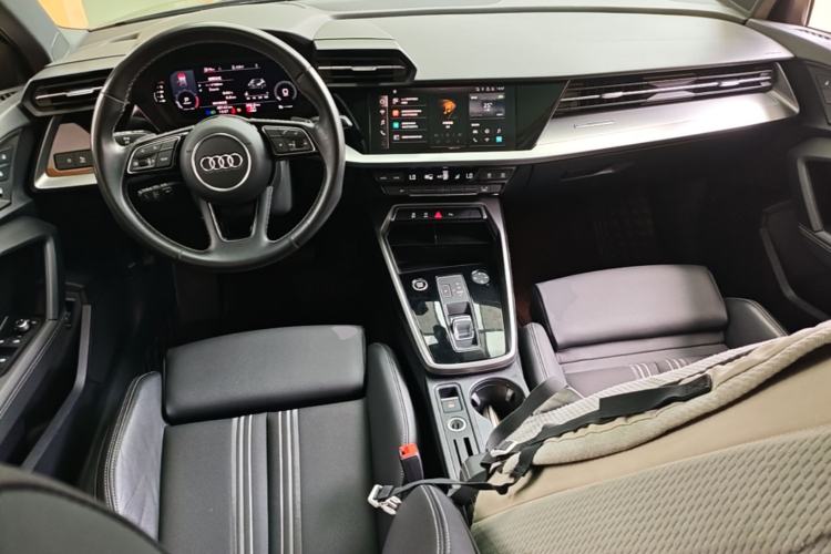 Used Audi A3 2022 Sportback 35 TFSI Fashionable Sports Model Center Console