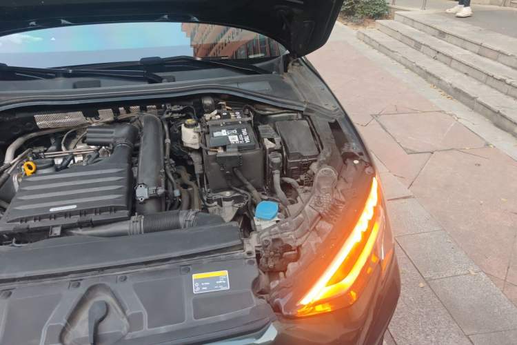 Used Audi A3 2022 Sportback 35 TFSI Fashionable Sports Model Engine Bay Left