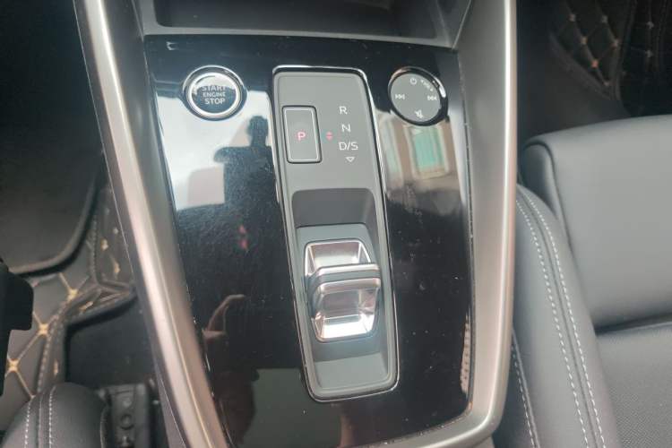 Used Audi A3 2022 Sportback 35 TFSI Fashionable Sports Model Gear Lever