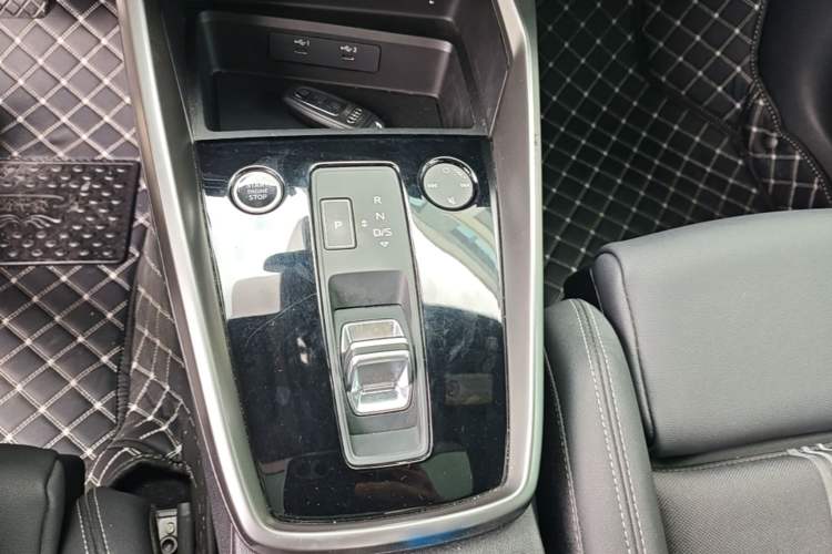 Used Audi A3 2022 Sportback 35 TFSI Fashionable Sports Model Gear Lever