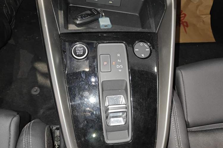 Used Audi A3 2022 Sportback 35 TFSI Fashionable Sports Model Gear Lever