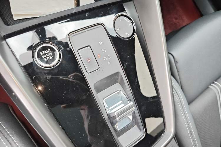 Used Audi A3 2022 Sportback 35 TFSI Fashionable Sports Model Gear Lever
