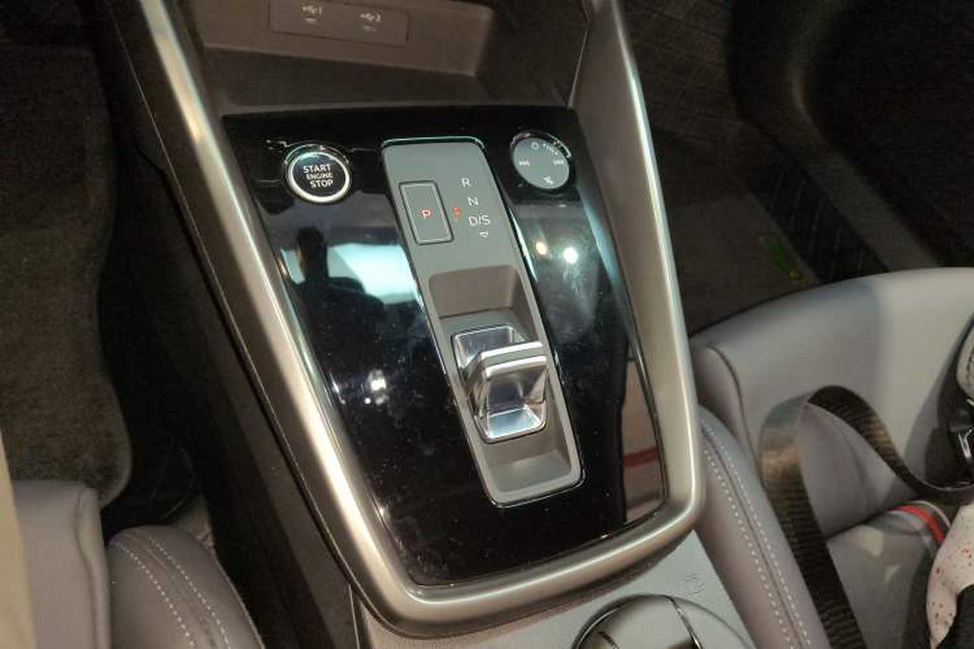 Used Audi A3 2022 Sportback 35 TFSI Fashionable Sports Model Gear Lever