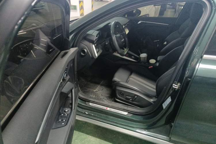 Used Audi A3 2022 A3L Limousine 35 TFSI Fashion Sport Model Left Front Seat