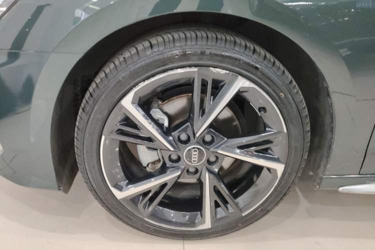 Used Audi A3 2022 Sportback 35 TFSI Fashionable Sports Model Left Front Wheel Hub