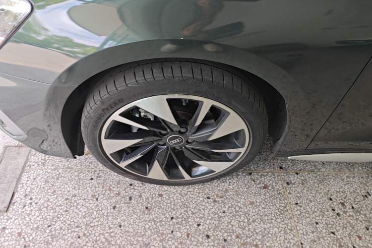 Used Audi A3 2022 A3L Limousine 35 TFSI Fashion Sport Model Left Front Wheel Hub