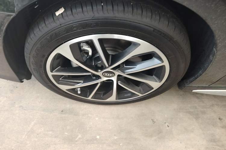 Used Audi A3 2022 A3L Limousine 35 TFSI Progressive Sport Edition Left Front Wheel Hub