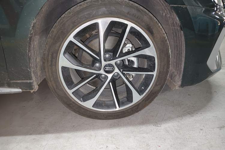 Used Audi A3 2022 A3L Limousine 35 TFSI Progressive Sport Edition Right Front Wheel Hub