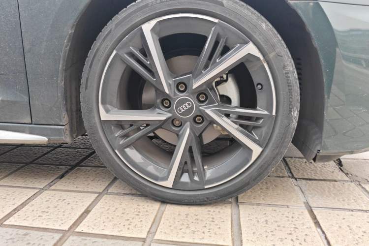 Used Audi A3 2022 Sportback 35 TFSI Fashionable Sports Model Right Front Wheel Hub