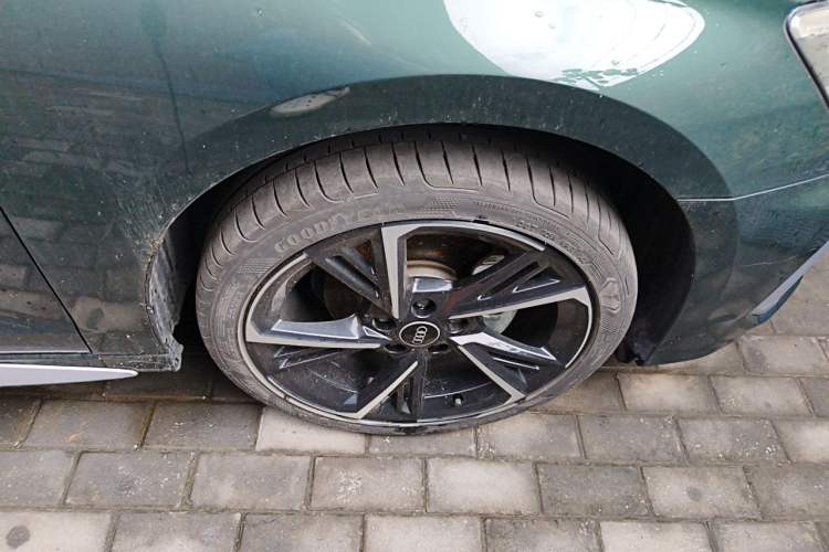 Used Audi A3 2022 Sportback 35 TFSI Fashionable Sports Model Right Front Wheel Hub