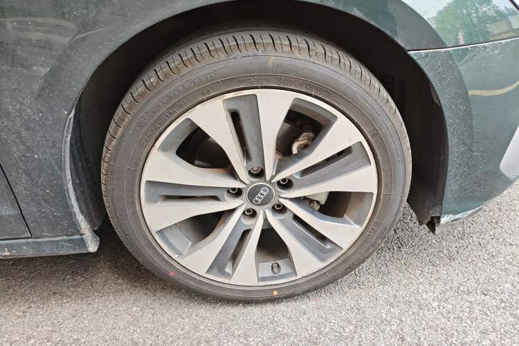 Used Audi A3 2022 A3L Limousine 35 TFSI Ambition Style Edition Right Front Wheel Hub