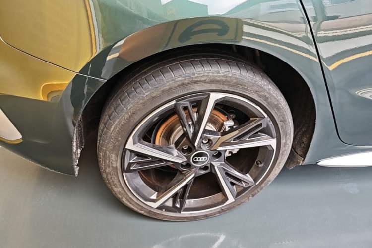 Used Audi A3 2022 Sportback 35 TFSI Fashionable Sports Model Right Rear Wheel Hub