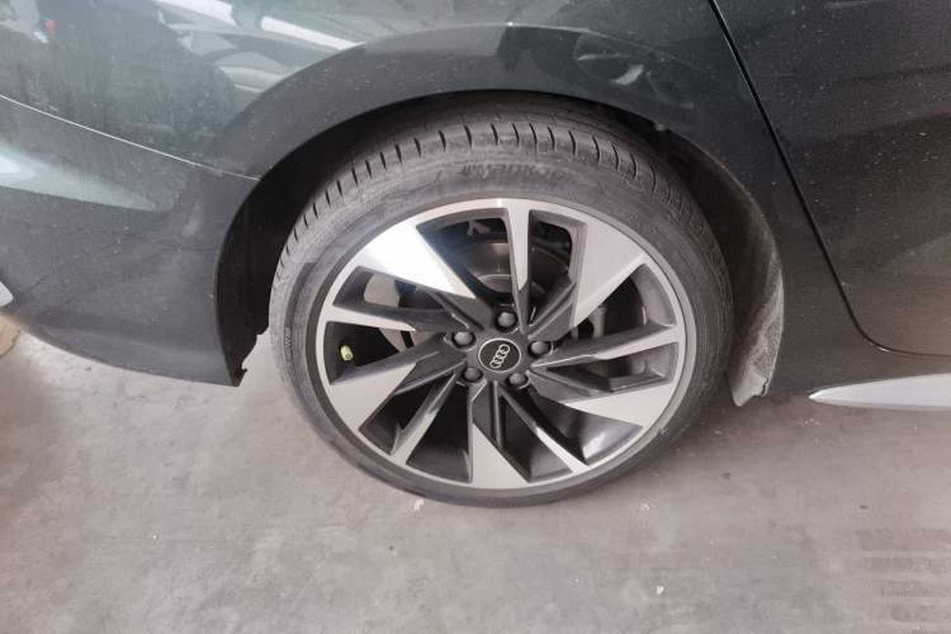 Used Audi A3 2022 A3L Limousine 35 TFSI Fashion Sport Model Right Rear Wheel Hub