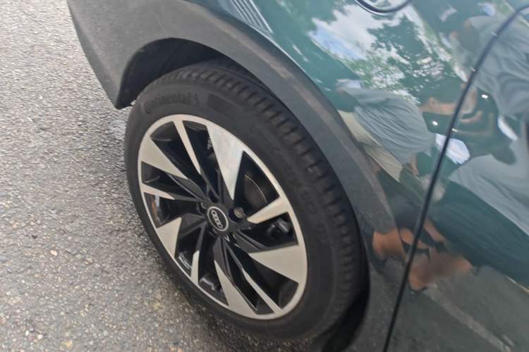 Used Audi A3 2022 A3L Limousine 35 TFSI Fashion Sport Model Right Rear Wheel Hub