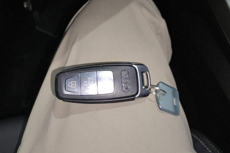 Used Audi A3 2022 Sportback 35 TFSI Fashionable Sports Model Vehicle Key
