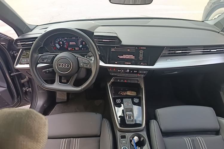 Used Audi A3 2022 Sportback 35 TFSI Fashionable Sports Model Center Console