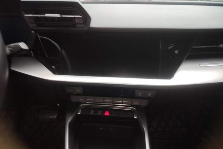 Used Audi A3 2022 A3L Limousine 35 TFSI Progressive Sport Edition Audio And AC Panel