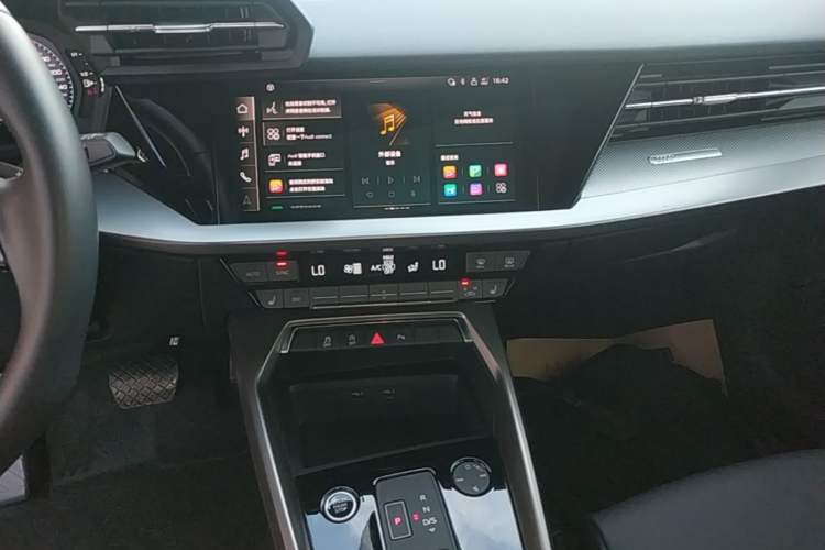 Used Audi A3 2022 Sportback 35 TFSI Fashionable Sports Model Audio And AC Panel