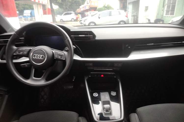 Used Audi A3 2022 A3L Limousine 35 TFSI Progressive Sport Edition Center Console