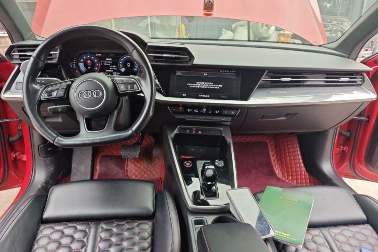 Used Audi A3 2022 Sportback 35 TFSI Advanced Style Edition Center Console
