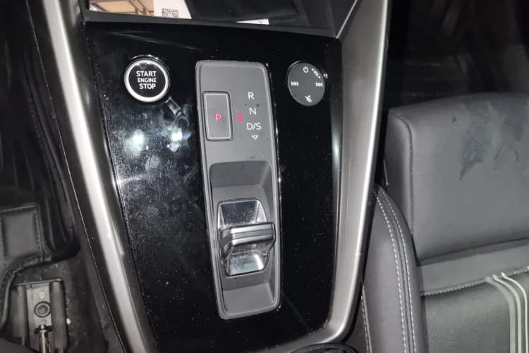 Used Audi A3 2022 A3L Limousine 35 TFSI Fashion Sport Model Gear Lever