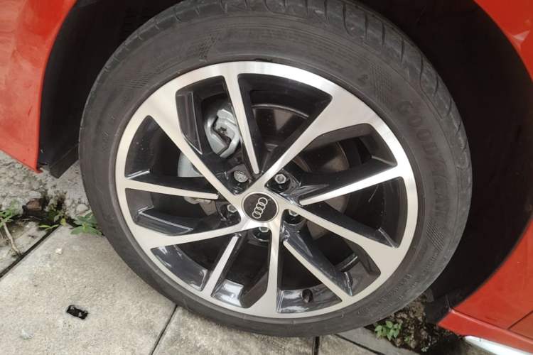 Used Audi A3 2022 A3L Limousine 35 TFSI Progressive Sport Edition Left Front Wheel Hub