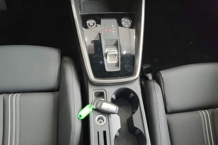Used Audi A3 2022 Sportback 35 TFSI Fashionable Sports Model Gear Lever