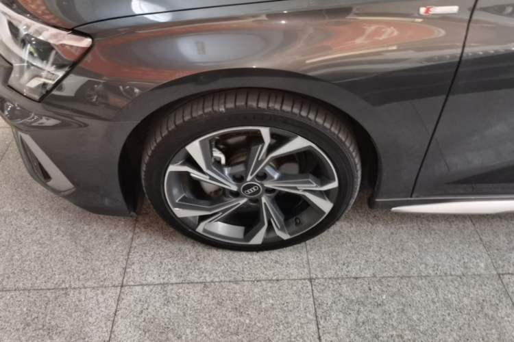 Used Audi A3 2022 Sportback 35 TFSI Luxury Sports Model Left Front Wheel Hub