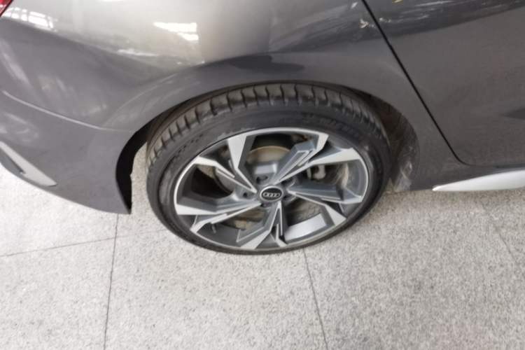 Used Audi A3 2022 Sportback 35 TFSI Luxury Sports Model Right Rear Wheel Hub