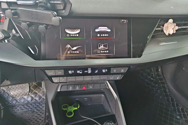 Used Audi A3 2022 A3L Limousine 35 TFSI Fashion Sport Model Audio And AC Panel