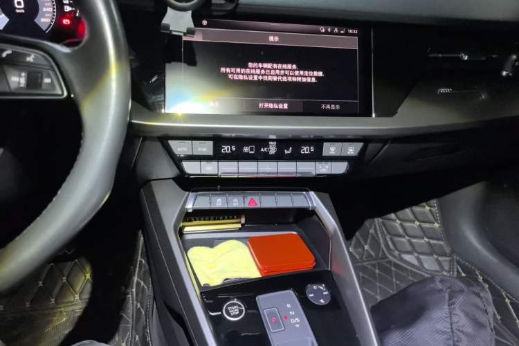Used Audi A3 2022 A3L Limousine 35 TFSI Progressive Sport Edition Audio And AC Panel