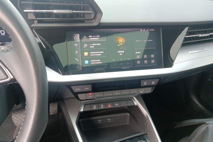 Used Audi A3 2022 Sportback 35 TFSI Fashionable Sports Model Audio And AC Panel