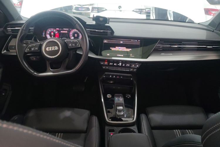 Used Audi A3 2022 A3L Limousine 35 TFSI Fashion Sport Model Center Console