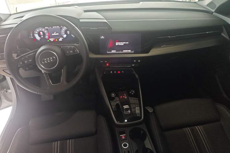 Used Audi A3 2022 Sportback 35 TFSI Fashionable Sports Model Center Console