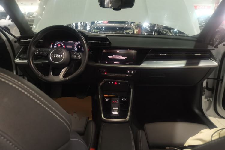 Used Audi A3 2022 Sportback 35 TFSI Fashionable Sports Model Center Console