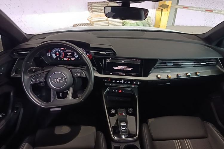 Used Audi A3 2022 Sportback 35 TFSI Fashionable Sports Model Center Console