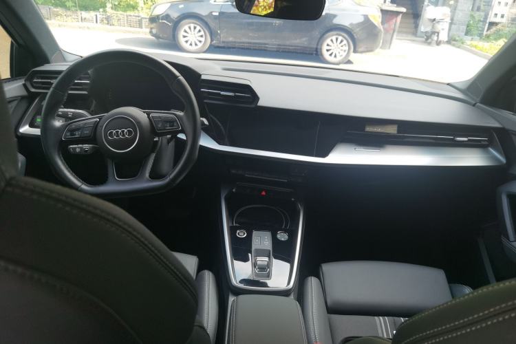 Used Audi A3 2022 Sportback 35 TFSI Fashionable Sports Model Center Console