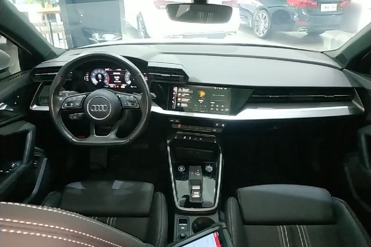 Used Audi A3 2022 Sportback 35 TFSI Fashionable Sports Model Center Console