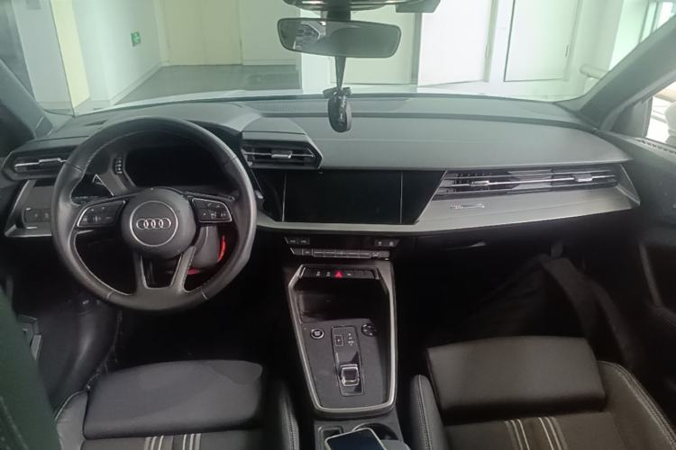 Used Audi A3 2022 Sportback 35 TFSI Fashionable Sports Model Center Console